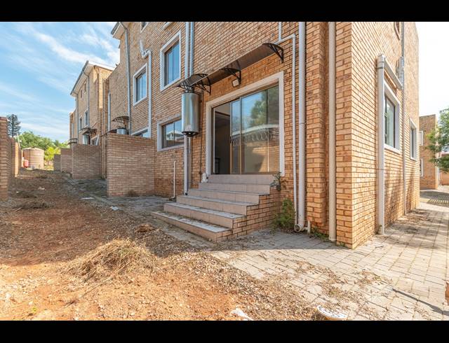 32 BEDROOM HOUSE FOR SALE IN FERNDALE